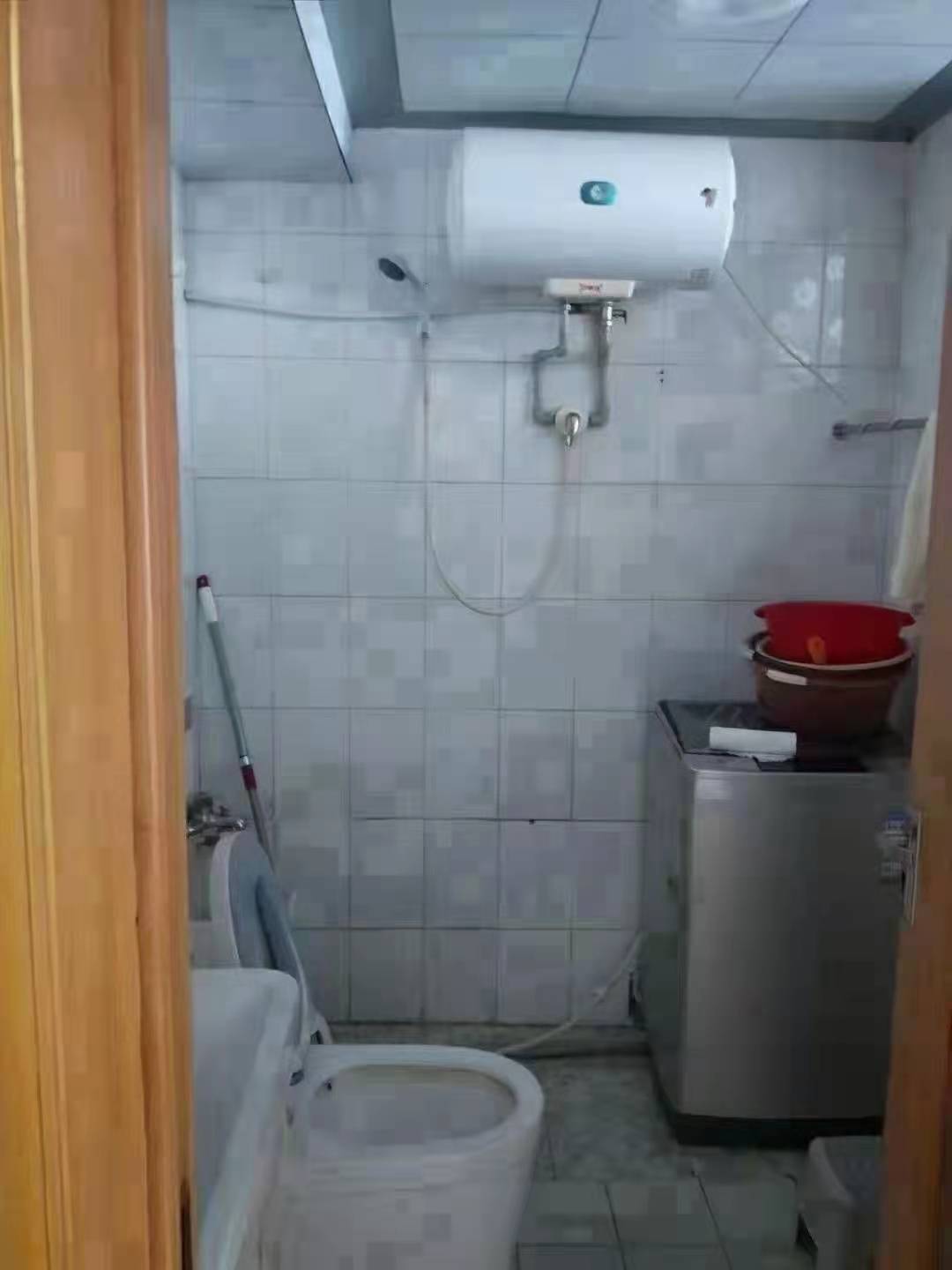 海渊小区2楼，精装双气学区房