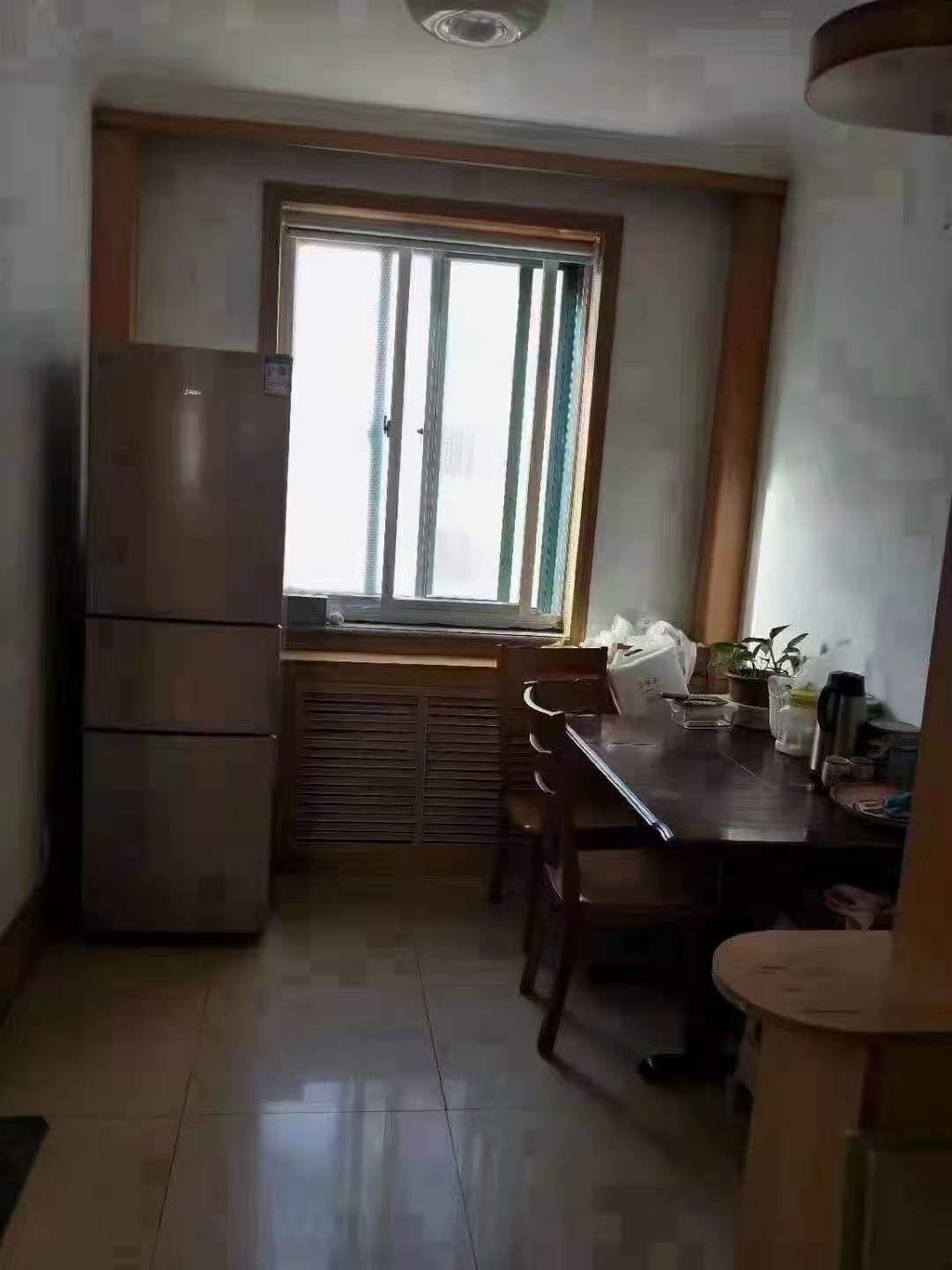 海渊小区2楼，精装双气学区房