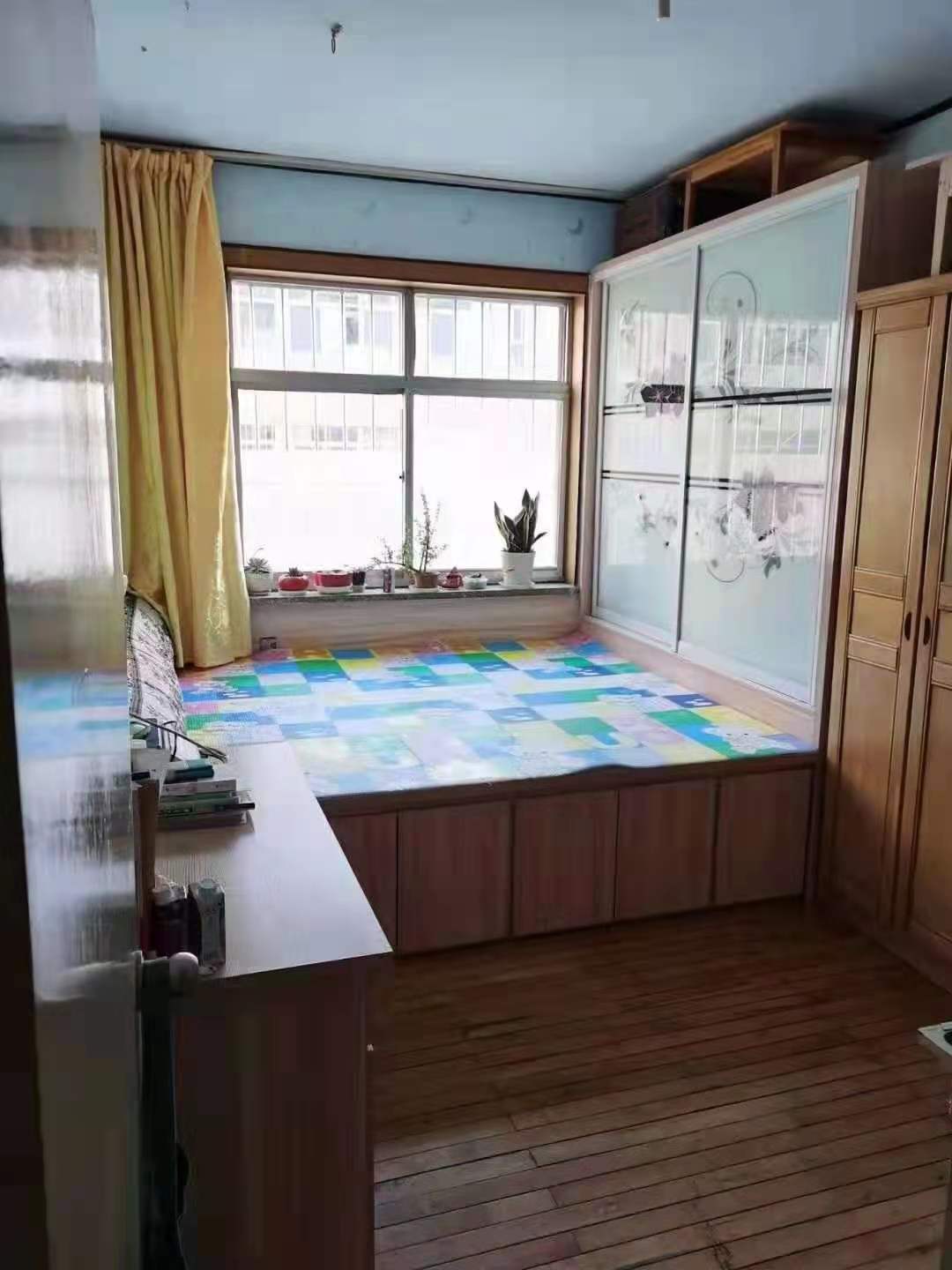 黄山府前一中学区房】一中西门步行街贴地2楼