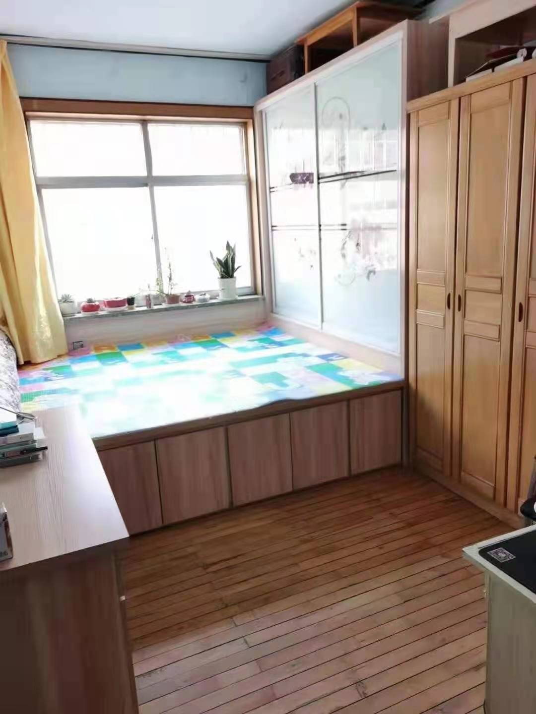 黄山府前一中学区房】一中西门步行街贴地2楼