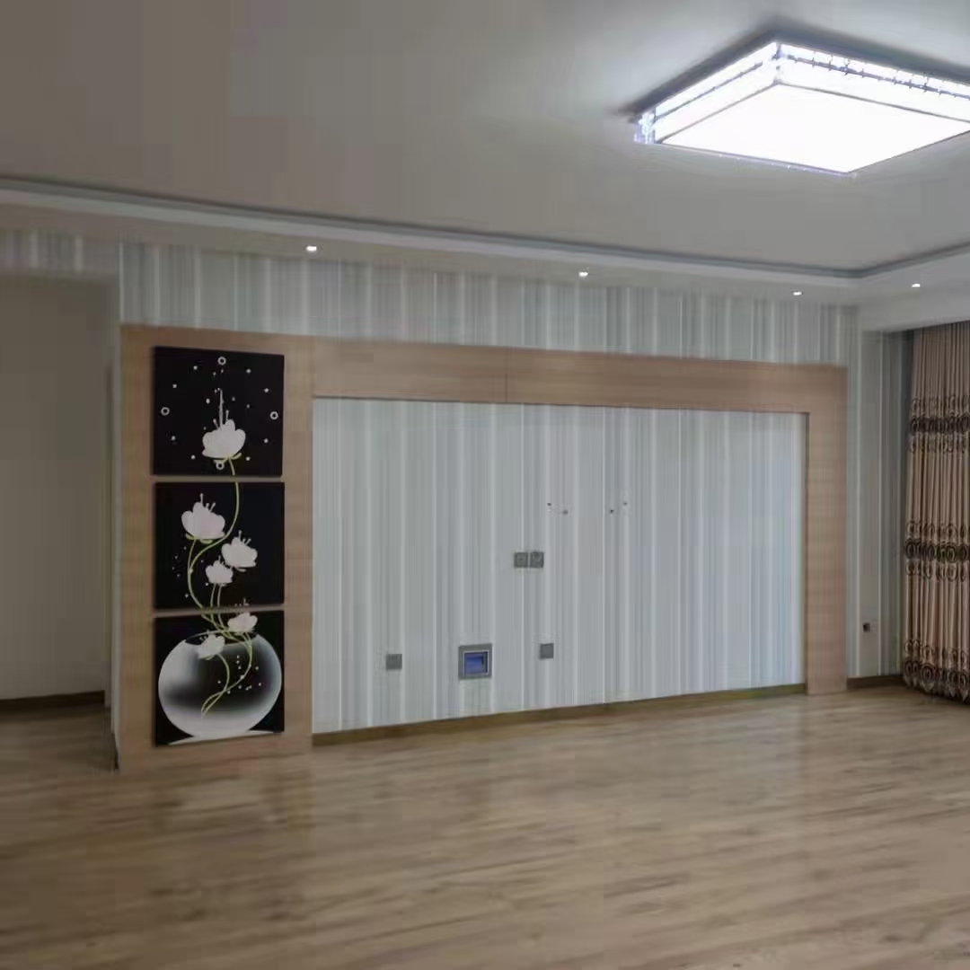 恒泰小区全框架1边户，133平，三室两卫，精装地暖未住，82