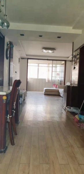 幸福二期4楼94平东户，地暖天然气，精装修拎包入住，好人家房