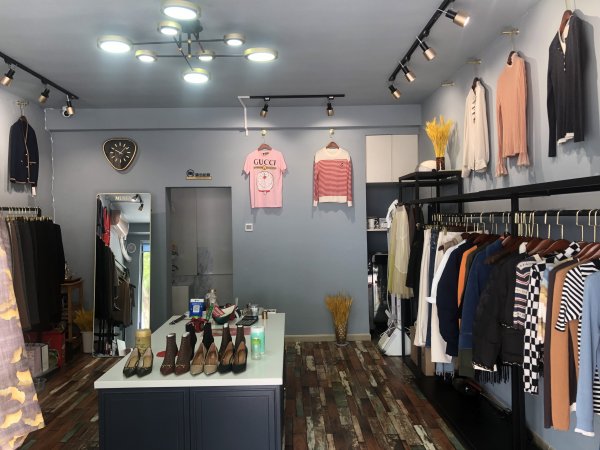 吉店转让地理位置好、接手即可盈利适合餐饮、服装、办公等