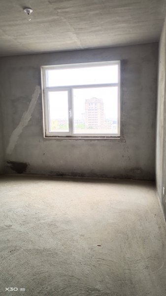 鑫岭小区5楼带阁楼97平，毛坯框架39.8万