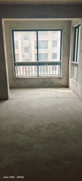 香格里拉一区框架三楼，105平，三室俩厅俩卫