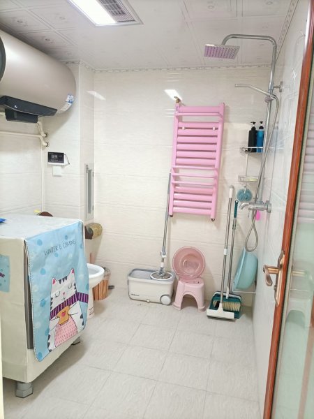 贸易城东 腾达花园小区4楼89平半框架 房主精装短住