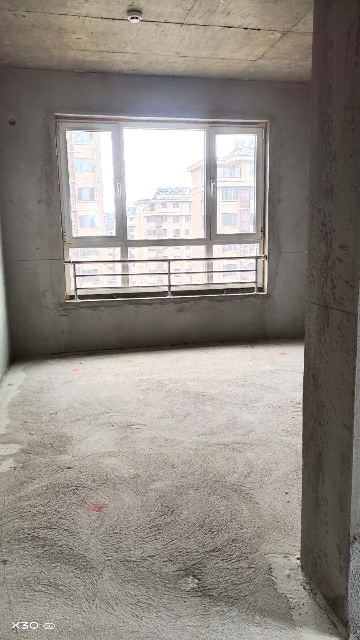 隆成林语10楼123平土建瓷砖水电已完工只剩木匠工程带车位9