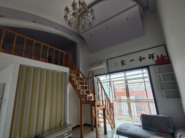 东风华冠七楼