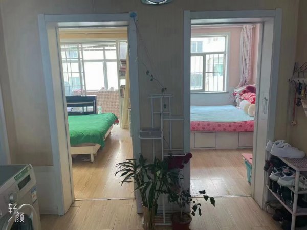 换房急卖，华冠二区3楼 63平，实际面积78平左右， 两室可