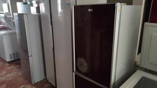 有大量二手空调、冰箱、冰柜洗衣机出售