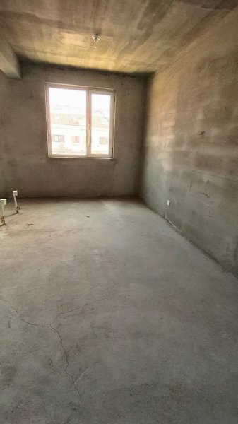 自家房子急售，香格里拉二区丽景苑，电梯框架毛坯6楼，120平