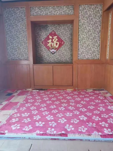 人民广场附近三楼 租金600