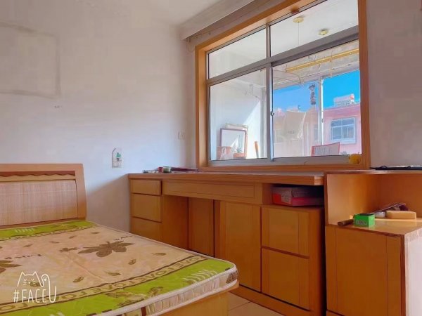 急售！东山小区4楼 76平米 两室两厅，户型方正利用率高