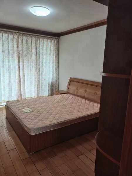 祥和小区2楼89平47.8万，三室一厅