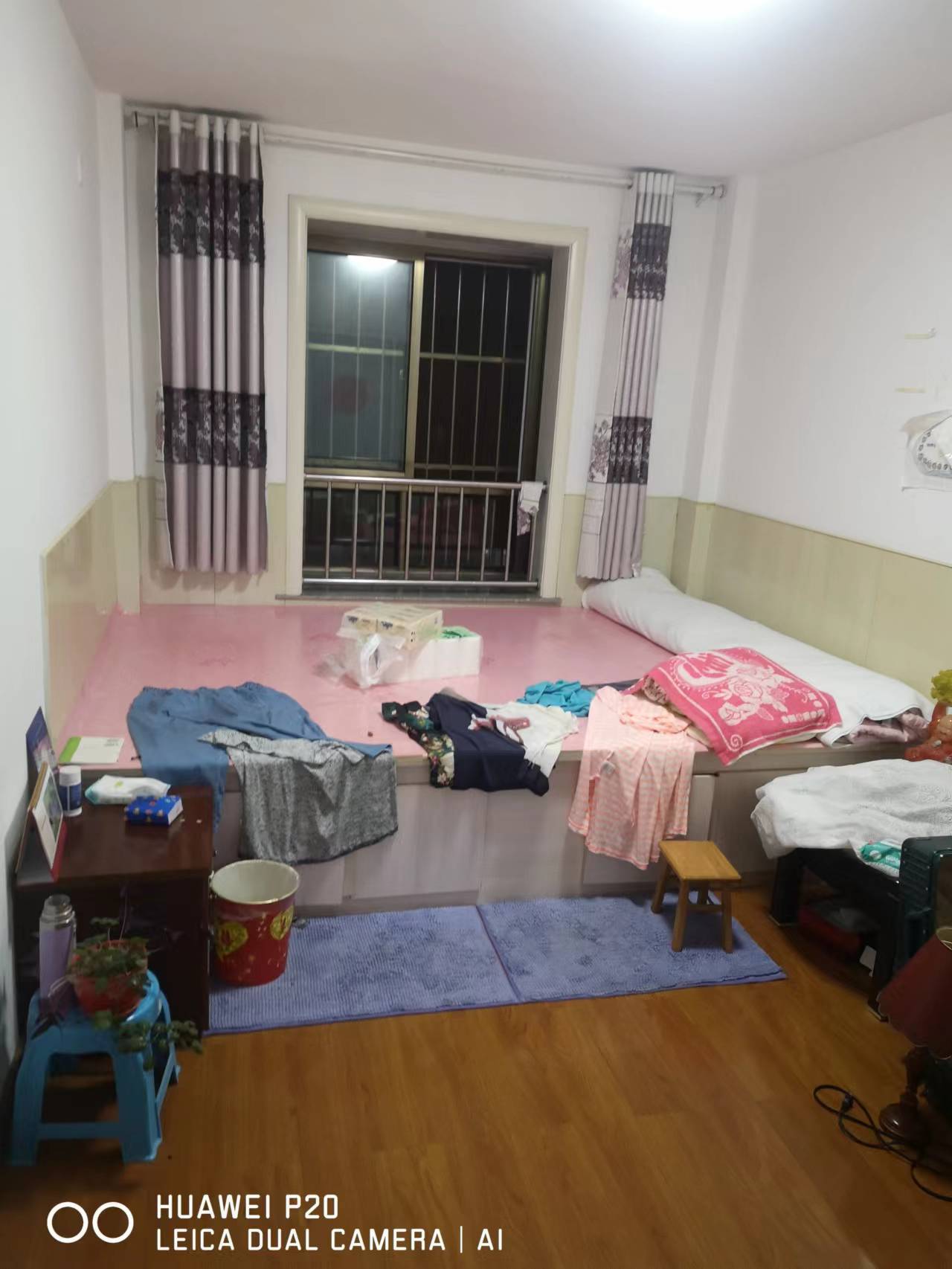 西城华府5楼两室一厅