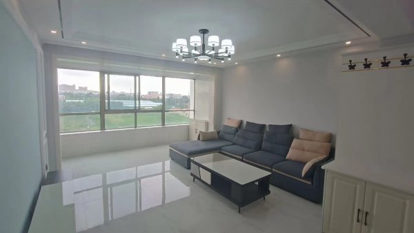 首付5万，婚房首选，金水河畔，全框架房。房主装修未住。