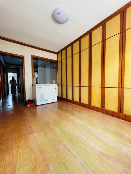 夏北供销一楼73平，可做三室，家具家电齐全，双气，拎包入住，