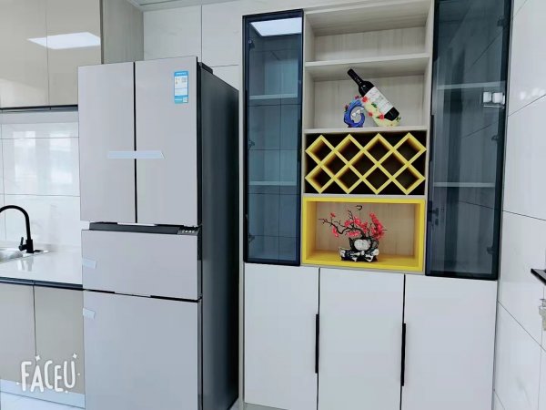 罗马阳光城三楼93平55.8万