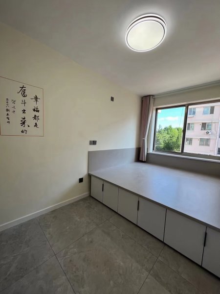 祥和家园2楼东边户65.3平，三室，洗衣机在阳台，地暖天然气