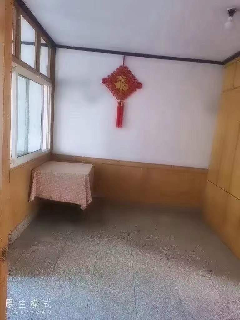 府前一中学区房，人民广场旁边清华园3楼，70平方简装，暖气天