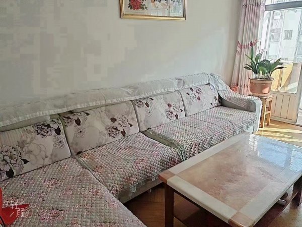 供销贴地三楼顶二楼，62平方，23.8万，