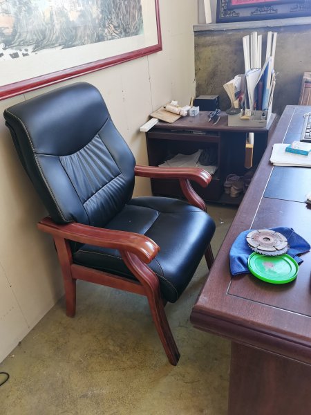办公桌老板椅一套
