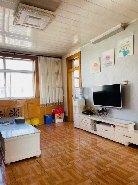 前源小区，5楼86平，三室北厅，楼顶防水刚做，拎包入住