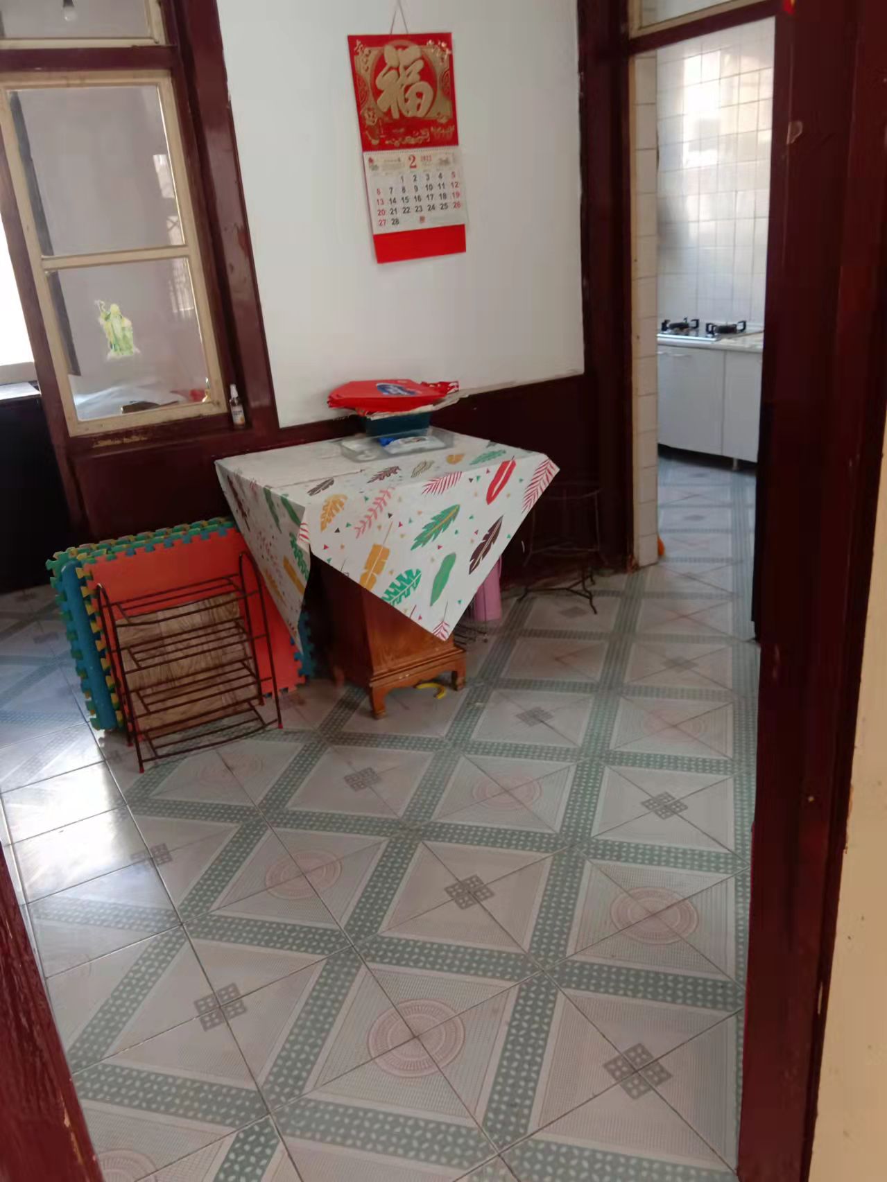 东山小区，1楼边户，带小院