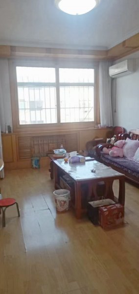 前源小区四楼34.8万出售