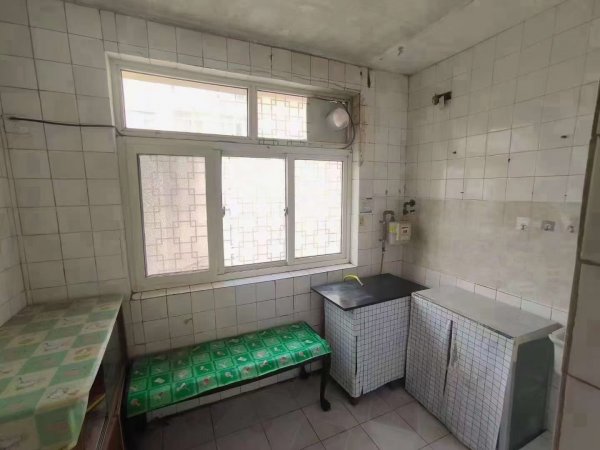 供销家属楼 2楼 70平 精装 双气 西边户