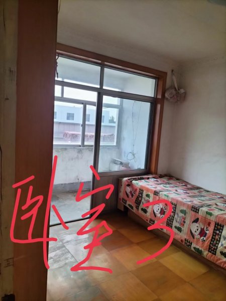 出售 亲戚的房，前源小区黄金一楼