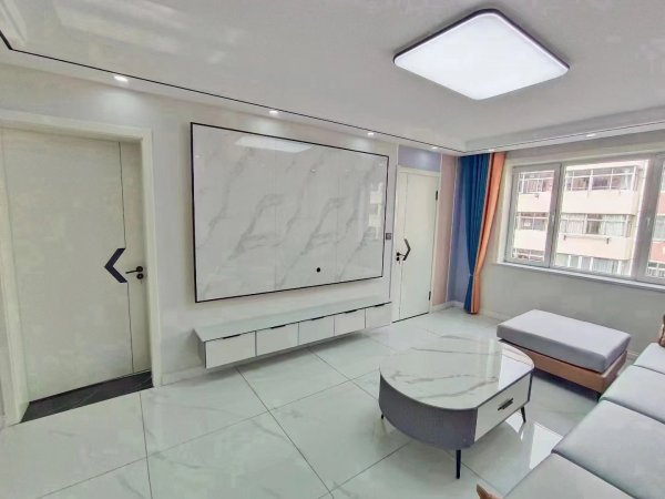 【光明街小学怡园中学学区房】 光明小区三楼82平49.8万，
