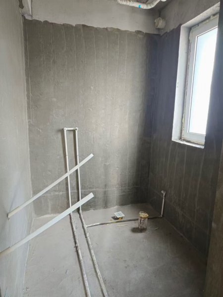 超低价出售电梯房131平5楼，5800一平，瑞驰康城