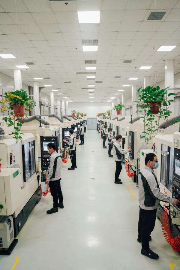 电子科技招男女工，8小时，5000起