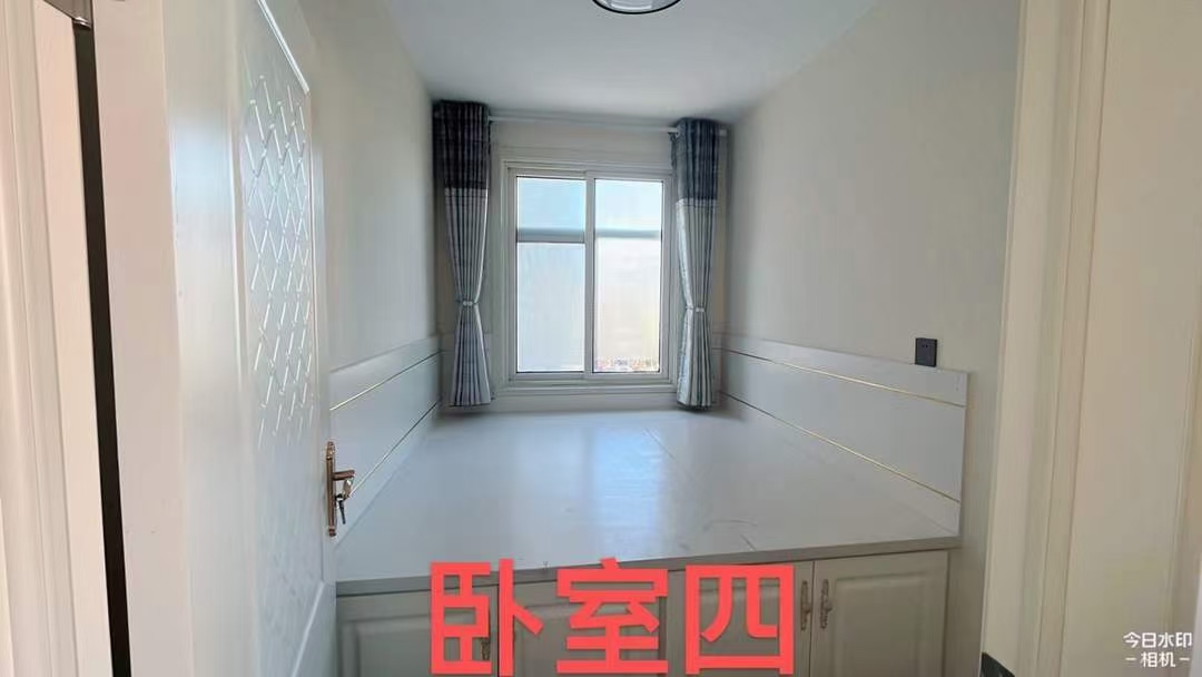 兴东四楼 边户，四室两厅 115平，63.8万，精装未住，地