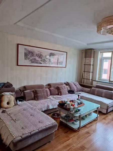 府前学区房，胜利花园五楼（非顶楼）145平，三室俩厅两卫