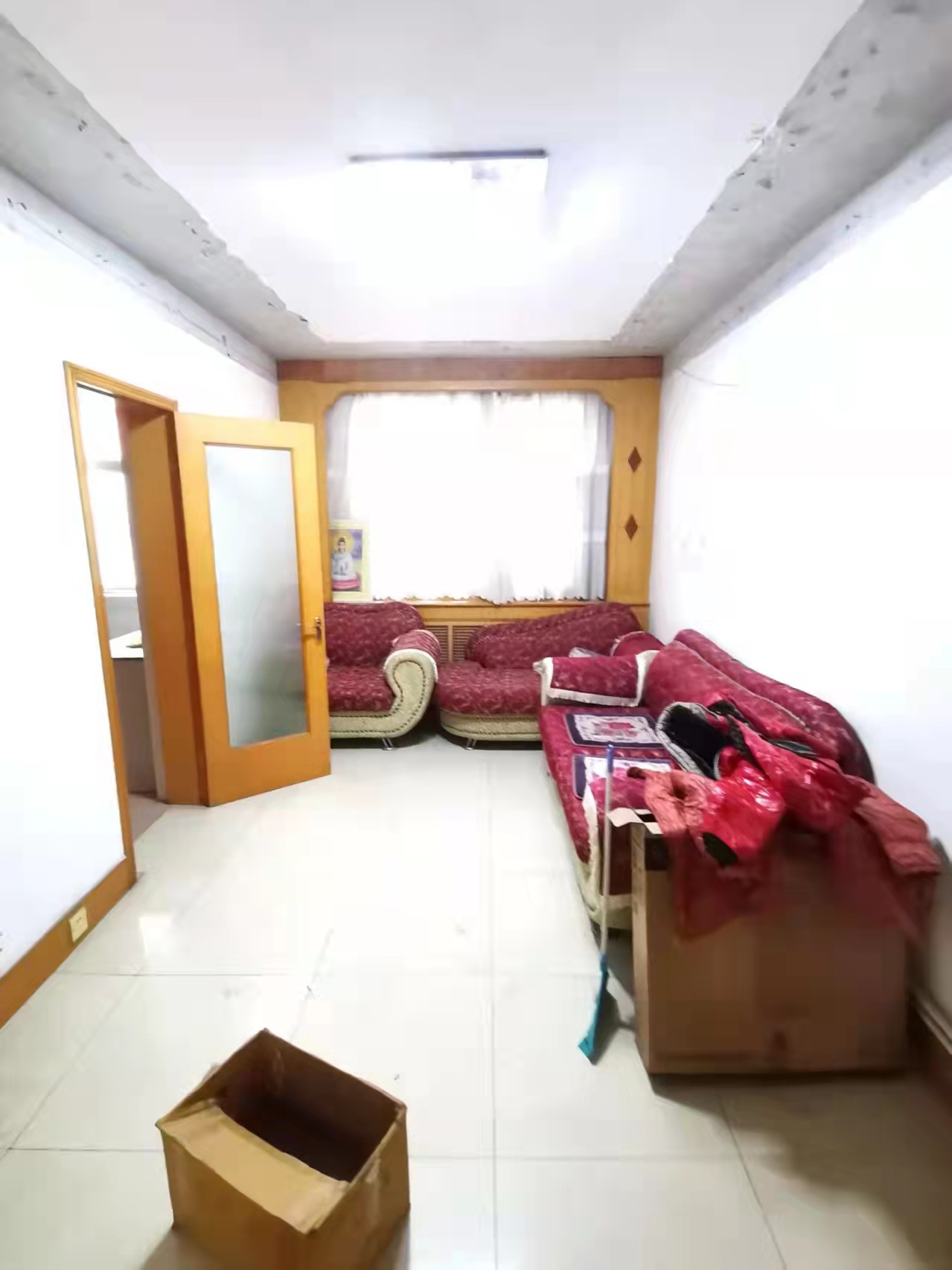 向阳二区1楼78平2室家具齐全双气有热水器600/月干净整洁