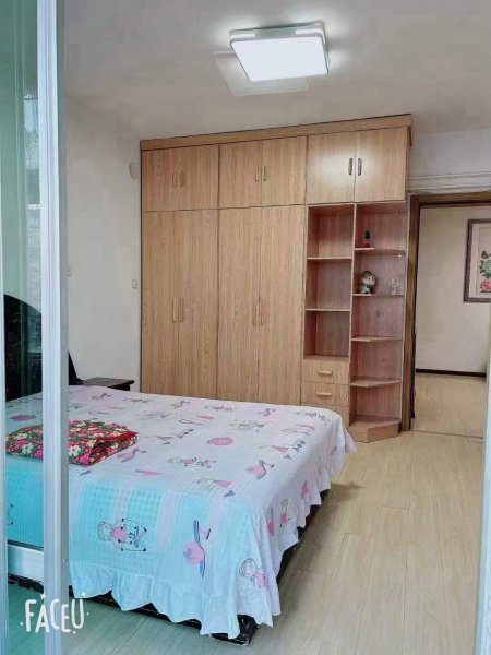 静园小区2楼72平，2室精装短住。家具家电齐全，拎包入住