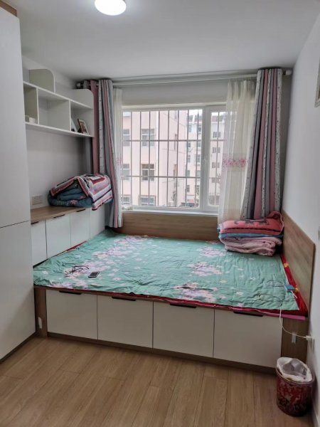 静园二楼77.5平志邦全屋定制，精装短住，房东去北京发展诚售