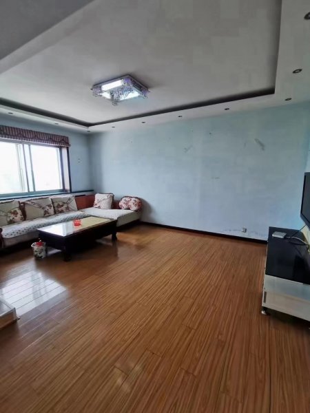 府前学区向阳二区市医院南，框架，住人3楼109平，好人家的房
