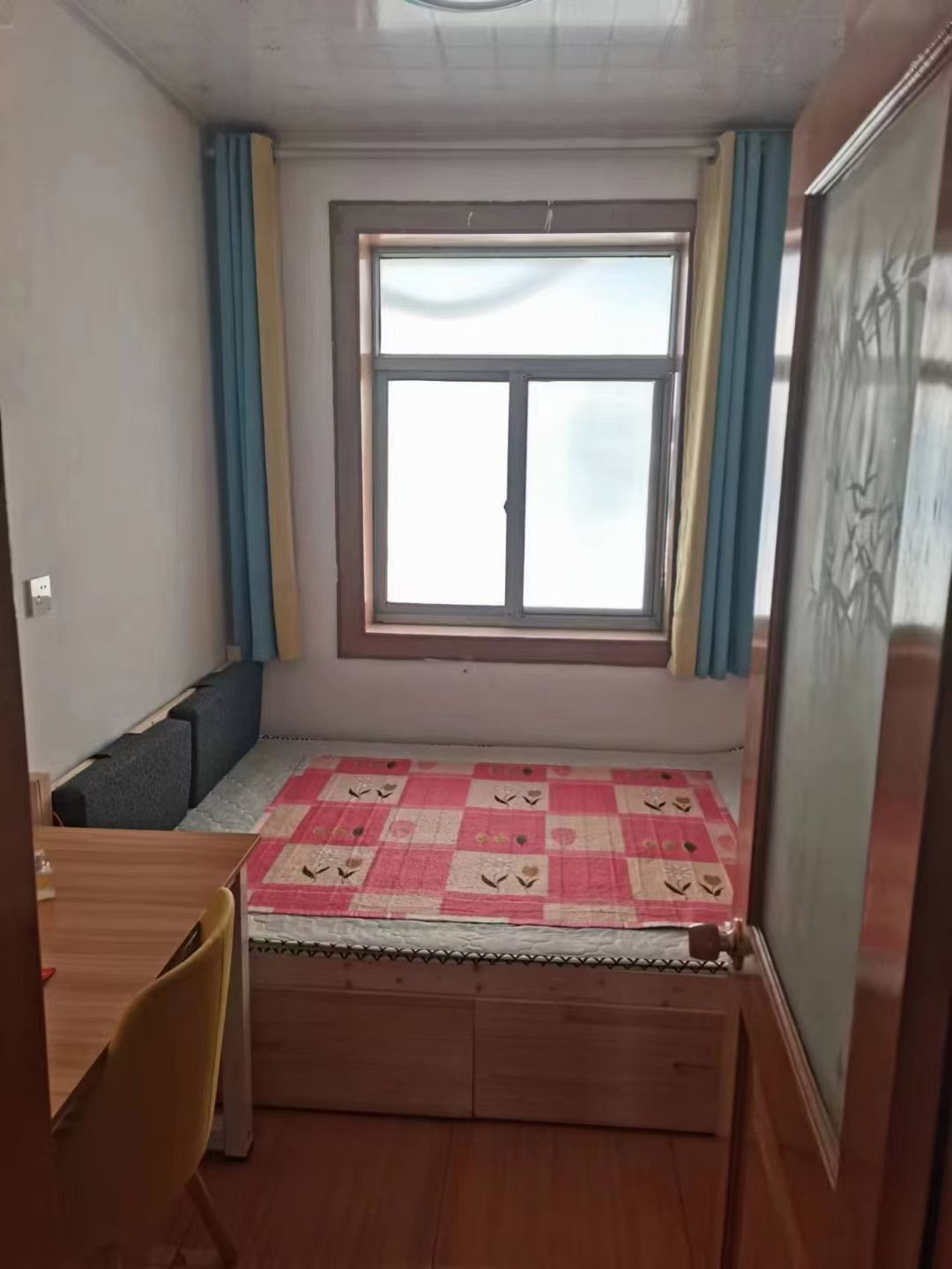 向阳一区三楼出租