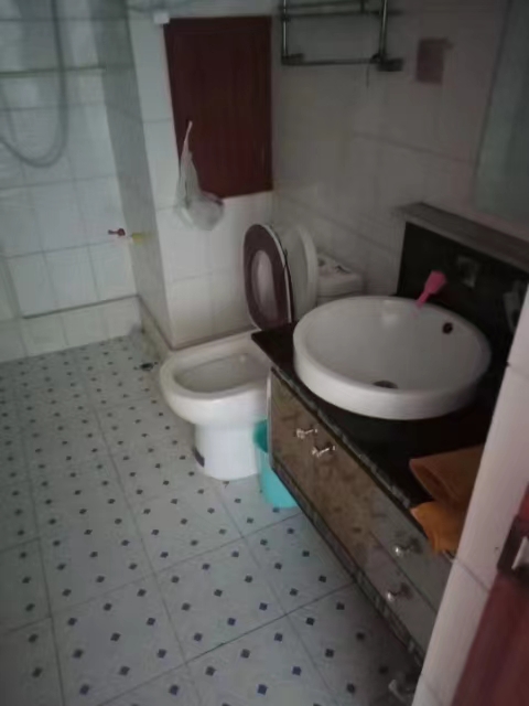 豪门小区134平