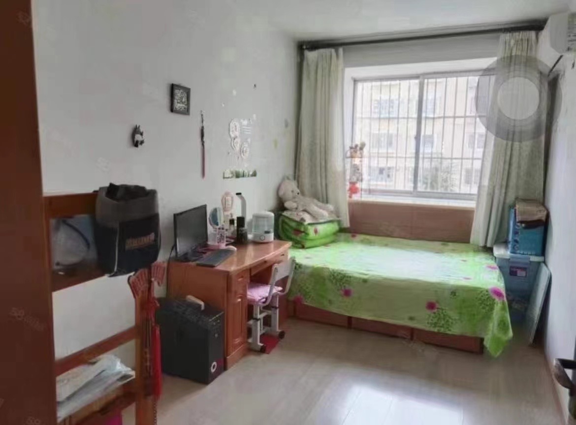 用证首选，向阳二区，《金孟小区》移动公司对面，起脊6楼，70