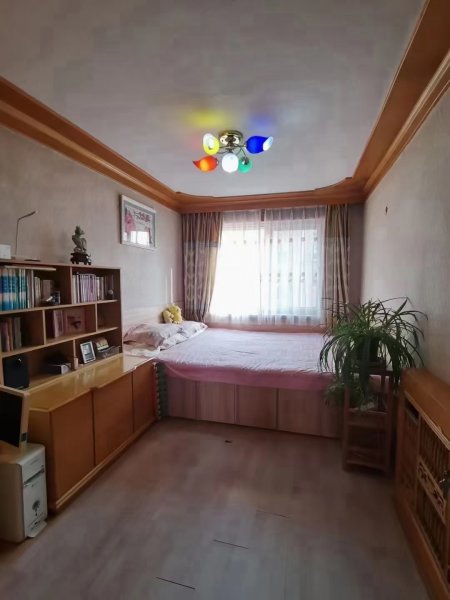 向阳二区】金丰对面4楼边户106平，北厅，三室朝阳