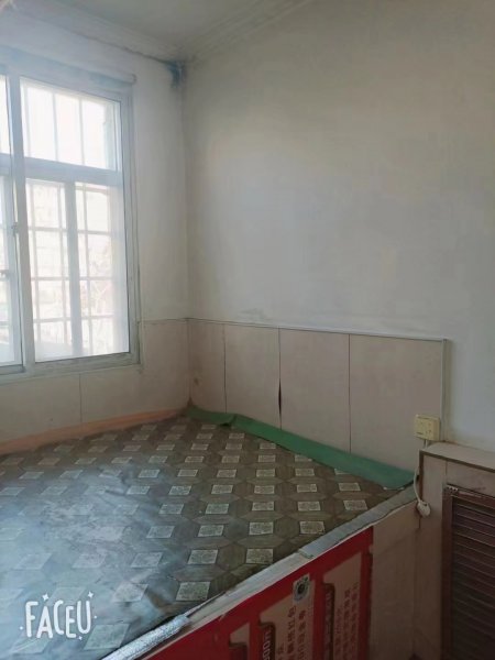 东山小区一楼出售