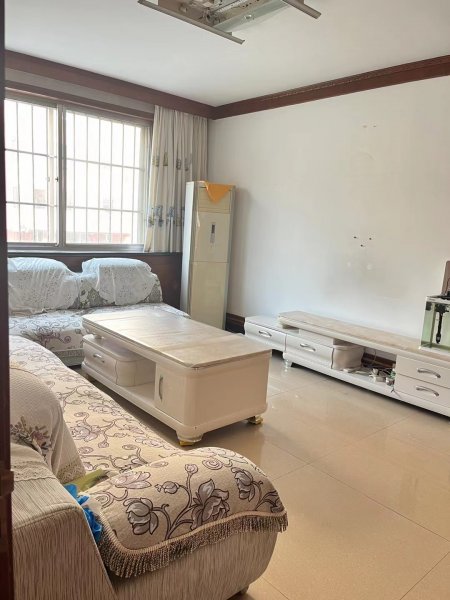 黄山府前学区房向阳二区一楼93平方