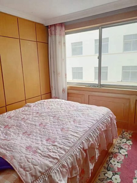 化工小区2楼76平 ，北厅两室，拎包入住，小议！带两个大草棚