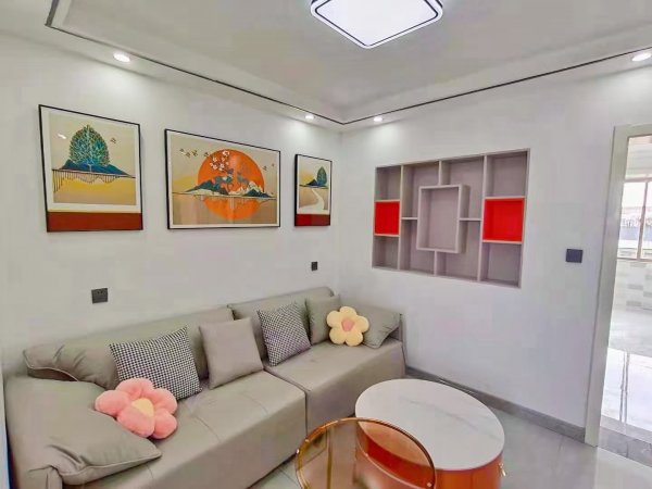 黄山小区精装未住三室