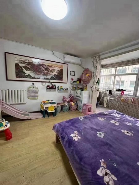 滨河小区一楼81平，送家具家电，拎包入住