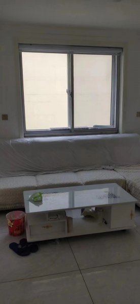 果汁厂家属楼与恒大毗邻二楼 68平28.8万可小议！西边户，
